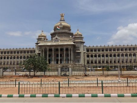 Karnataka Assembly session begins with Governor's address