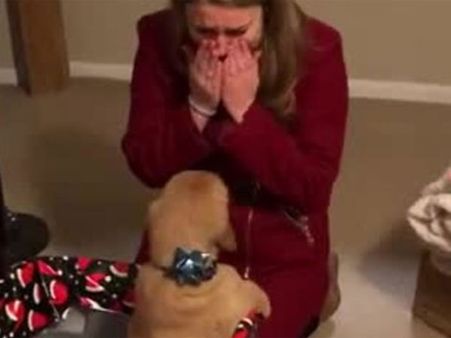 The moving fur gifted by her husband on Christmas leaves this woman speechless