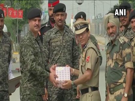 Independence Day 2018: BSF, Pakistan Rangers share sweets at Attari-Wagah border