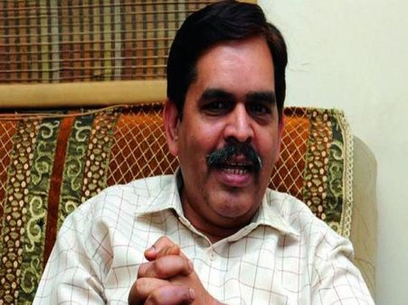 Bringing rural population to cities is unrealistic approach: Ashwini Mahajan