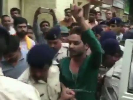 BJP leader slaps Mandsaur rape accused in court premise