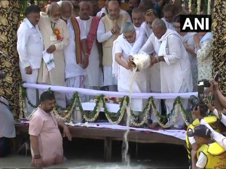 Uttarakhand: Atal Bihari Vajpayee's ashes immersed in Har-Ki-Pauri in Haridwar