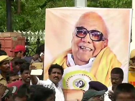 Nitin Gadkari and Muralidhar Rao to attend memorial meeting of M Karunanidhi