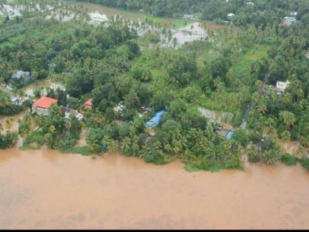 Kerala floods: IMD issues red alert in all 13 districts except Kasaragod today