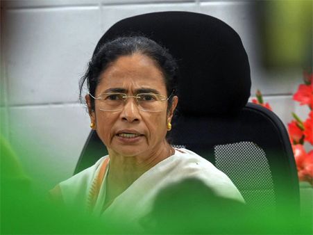 To mock Mamata’s foreign trip, BJP and Congress speak in one voice