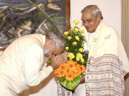 Modi-Vajpayee bonding goes back to over three decades; Vajpayee faith in Modi unparalleled
