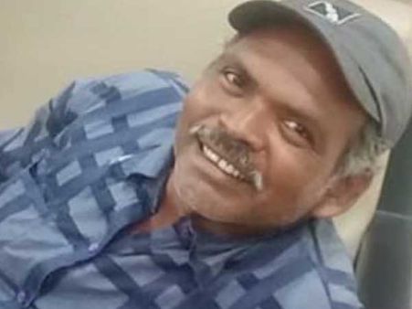 Disillusioned with discrimination, top naxal surrenders