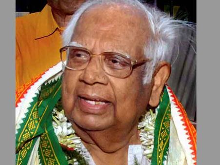 Son of a Hindu Mahasabha leader to become CPM MP; faces defeat from Mamata