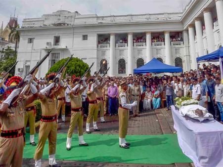 Left leaders' presence at Somnath Chatterjee’s house leave kin miffed