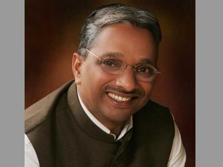 RSS affiliate says contract labour now default employment in India