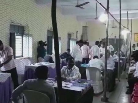 Karnataka urban body polls: Congress gets edge over BJP; Yeddyurappa blames coalition for loss