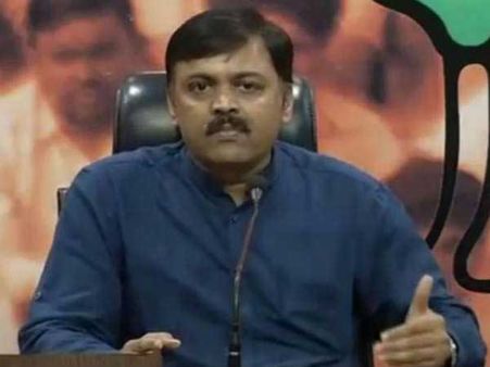 TRS’s fear of poor performance if polls held together forced Assembly dissolution, says GVL Narsimha