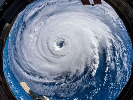 NASA captures stunning pics of Hurricane Florence dropping heavy rain over North Carolina