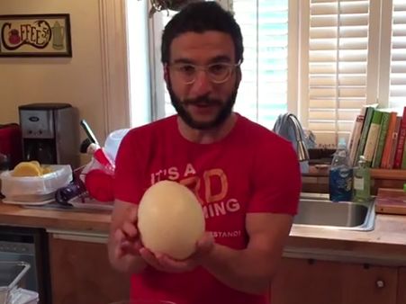 Know how to make an omelette using a screwdriver!