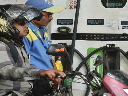 Petrol price down to its lowest level in 2018, diesel rates at 9-month low
