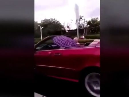 Man in Mercedes Benz makes a bizarre ride… watch