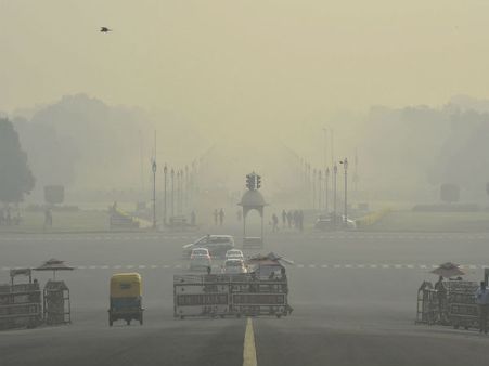 Delhi air quality 'poor' as thick haze envelopes NCR
