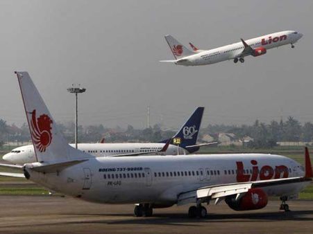 Indonesia crash: Elderly parents, pregnant wife look for man aboard ill-fated flight