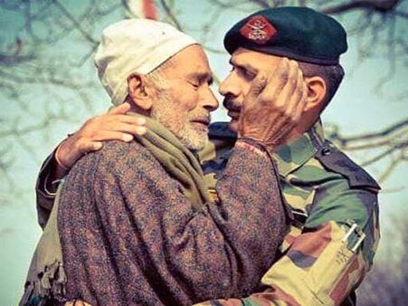 Picture of army officer consoling martyred soldier’s father leaves social media teary eyed