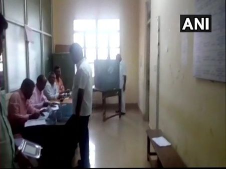 Karnataka bypolls 2018: Voting for 3 LS, 2 assembly seats concludes