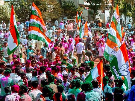 Early trends: Congress crosses half-way mark in Madhya Pradesh