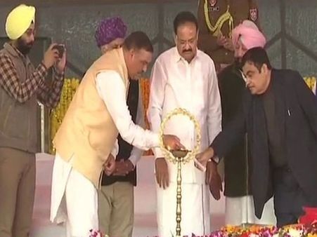 Venkaiah Naidu lays foundation stone for Kartarpur corridor