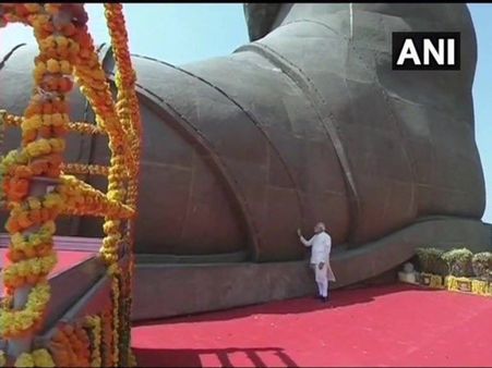 Not 'Bird Dropping', its Congress's values that are dropping: BJP hits back