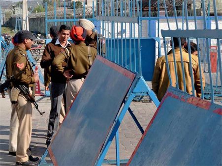 Spoke in Punjabi dialect, posed as Army men, the mystery behind the missing Innova