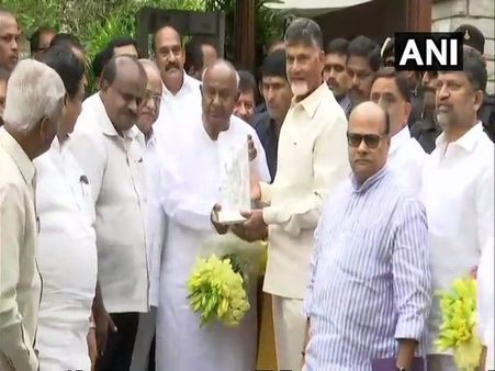 Chandrababu Naidu dubs meeting with Deve Gowda as 'an initial exercise to unite opposition parties'