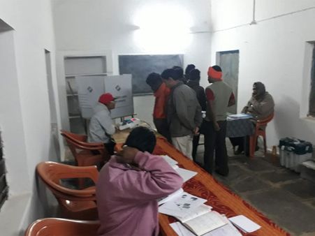 As Chhattisgarh votes, naxals move in huge brigade to cause devastation