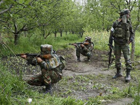 J&K: Pakistani troops violate ceasefire along LOC