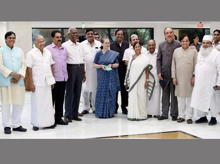 Agrarian crisis, CBI feud among key issues to discussed at big opposition meet today