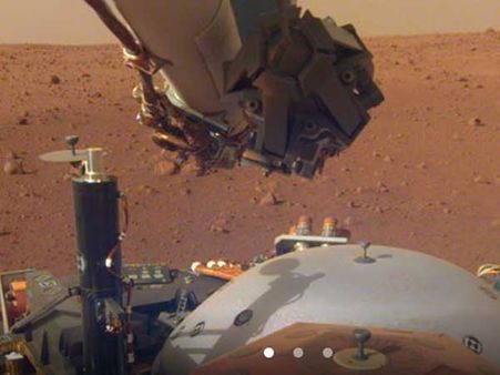 NASA’s Mars InSight lander is on selfie-snapping spree