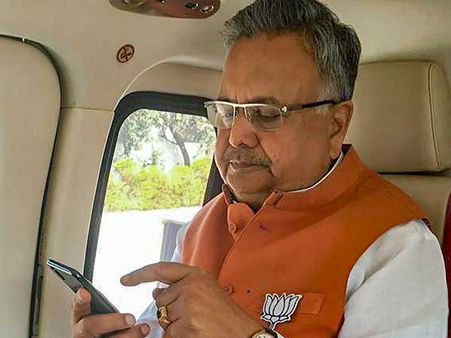 Congress set to form govt in Chhattisgarh; Raman Singh wins against Vajpayee's niece