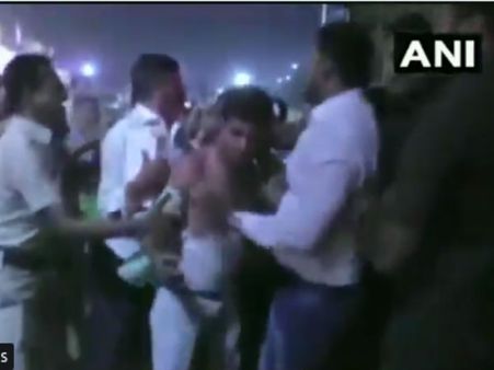 Maharashtra: Ambedkarite activist thrashed after he tried to slap Ramdas Athawale at public event