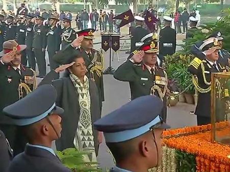Nation celebrates Vijay Diwas to mark India's victory over Pak in 1971 war