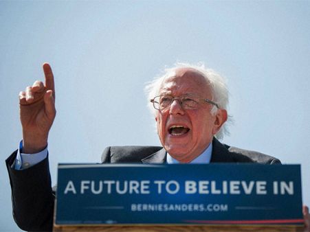 Bernie Sanders adviser forcibly kissed female subordinate in 2016 campaign: Report