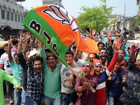 ABP News-CVoter predicts NDA, UPA won't get clear majority in LS polls