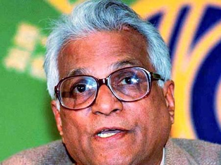 George Fernandes to be cremated, ashes will be buried: Jaya Jaitley