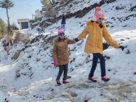 Weather forecast for Jan 11: Heavy rains and snow likely in Kashmir