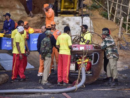 Seek help of experts to rescue miners trapped in Meghalaya says SC