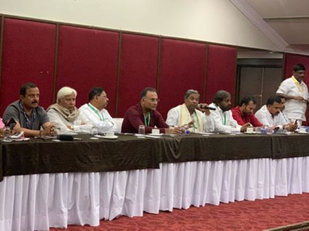 To let go or not: The dilemma of the Congress in Karnataka