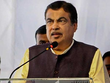 Indira Gandhi proved herself in her party without quota: Nitin Gadkari