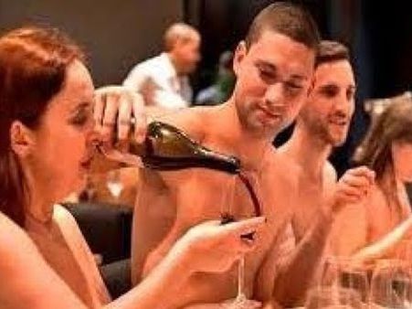 Paris nude restaurant set to shut because there are not enough customers