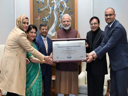 Prime Minister Modi receives Philip Kotler award