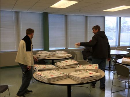 Shutdown: Canada ATC staffers send pizzas to US counterparts with no pay