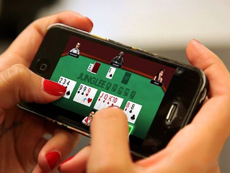 How Are Smartphones Transforming Online Gaming?