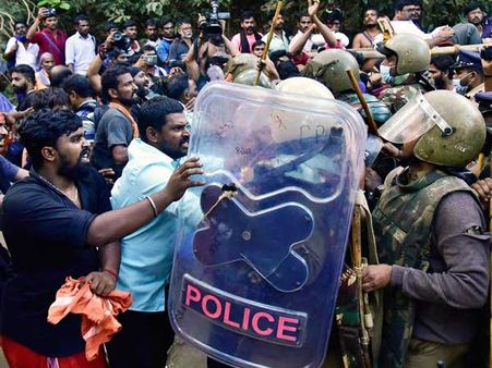 Sabarimala: Violence breaks out as 2 women attempt to enter temple