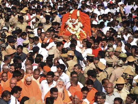 Tumkuru city pays perfect homage to Siddaganga Swamiji