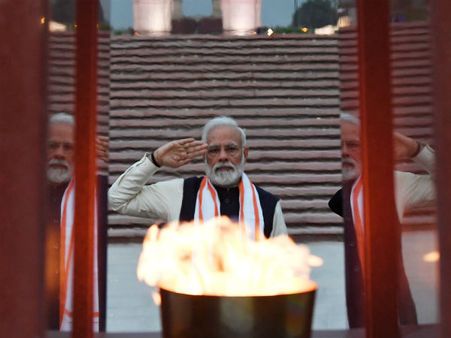 PM dedicates National War Memorial; calls it symbol of soldiers' sacrifice and courage